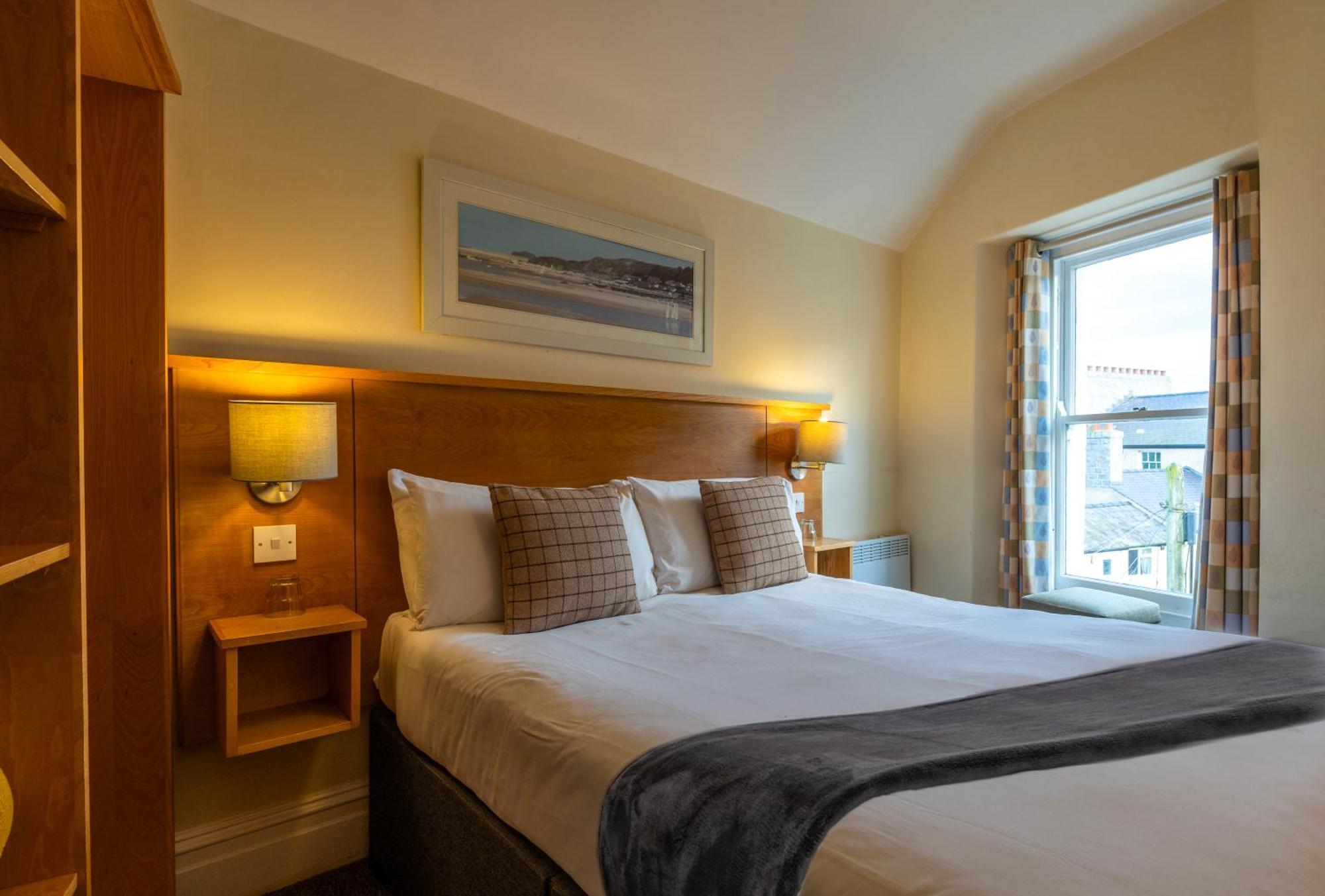 Hotel Castle Court Beaumaris Esterno foto