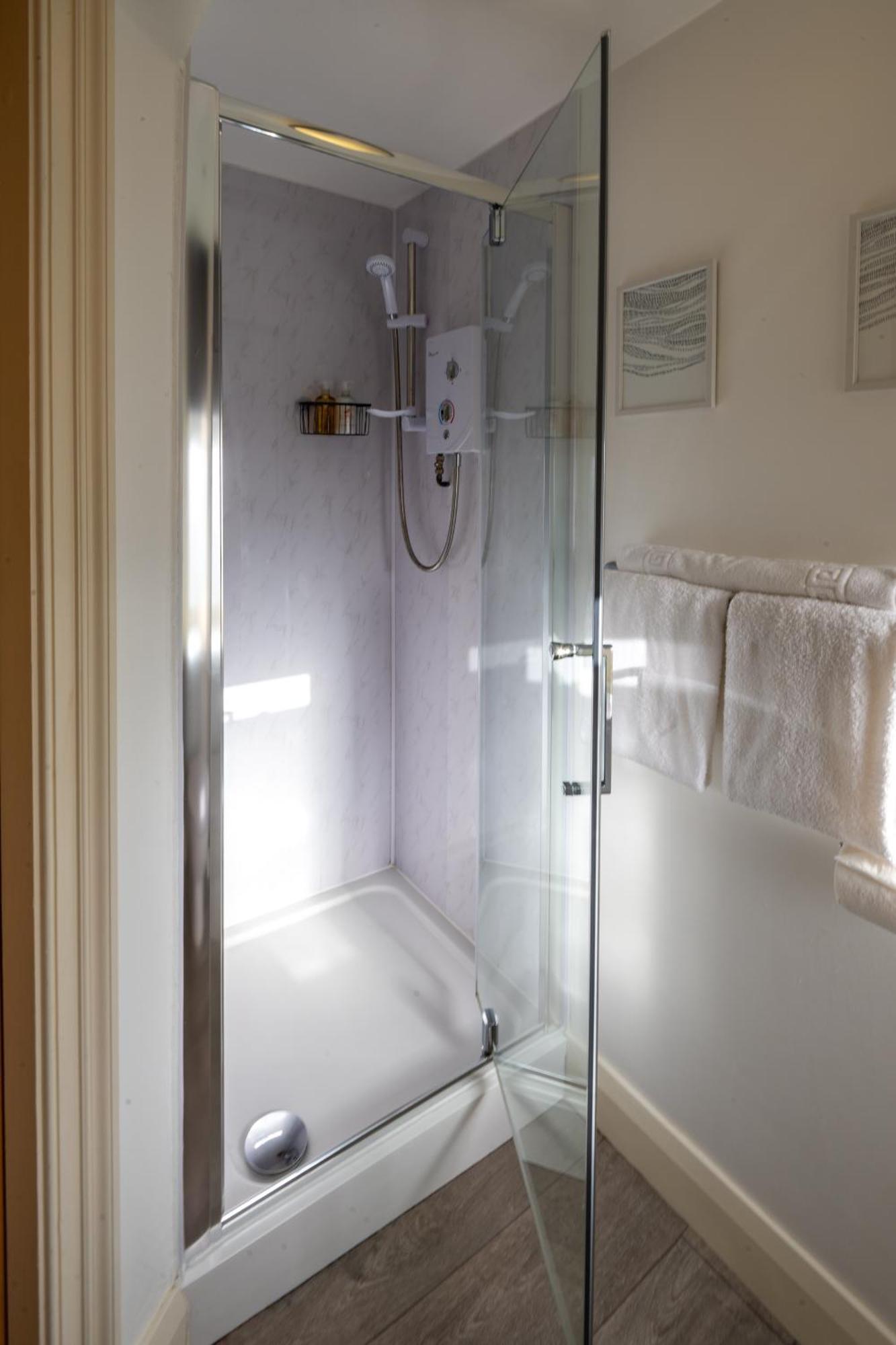 Hotel Castle Court Beaumaris Esterno foto